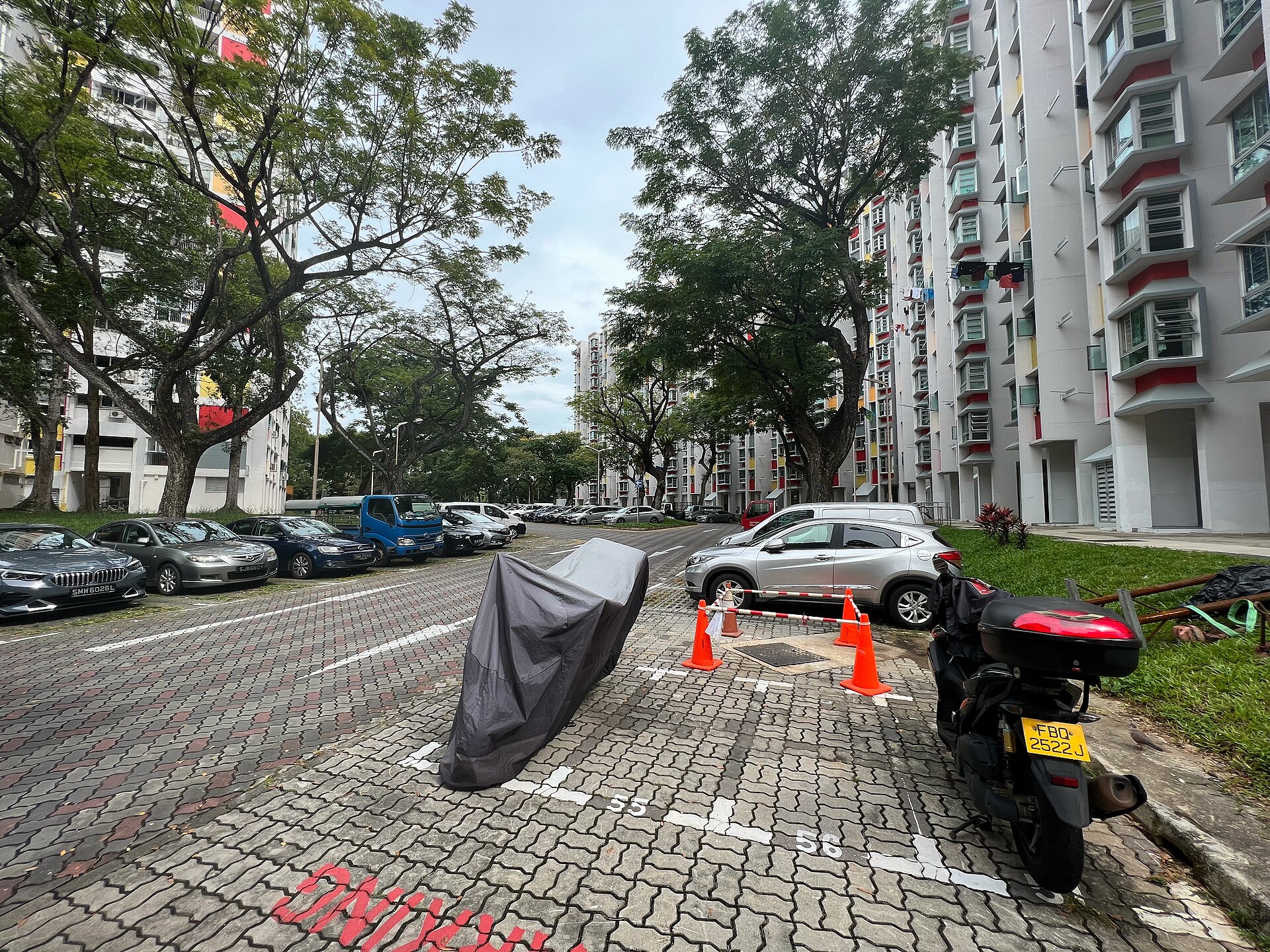 HDB car park near Teck Ghee Grandeur HDB housing project. Ang Mo Kio. HDB blocks. Near Teck Ghee Park